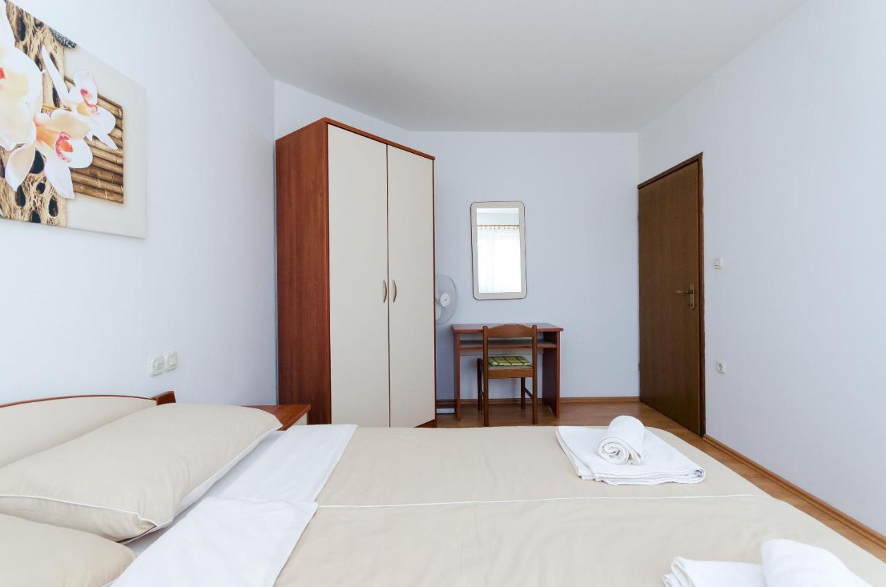 Apartments Marija P 洛帕 外观 照片