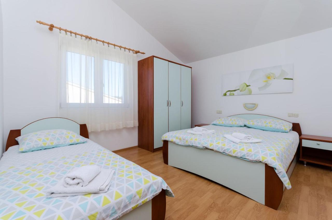 Apartments Marija P 洛帕 外观 照片
