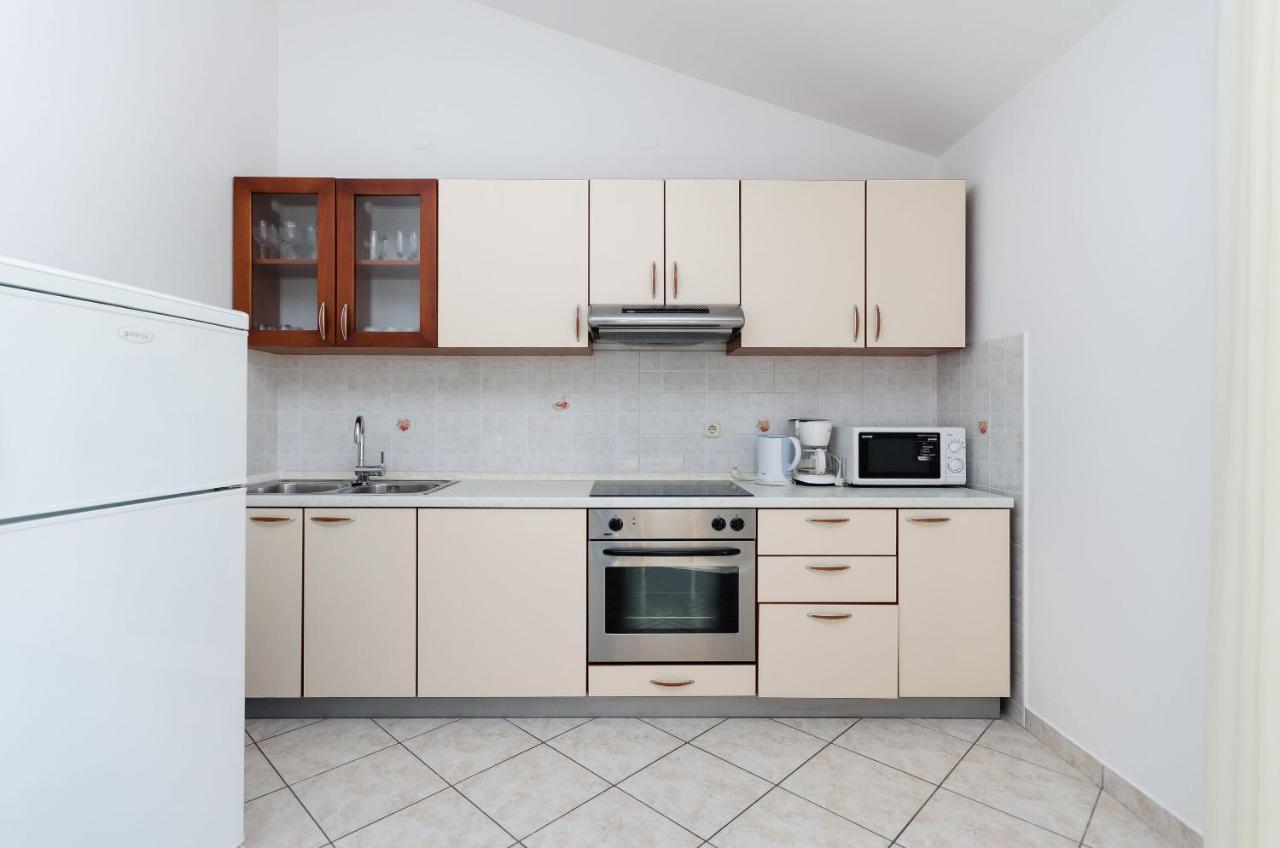 Apartments Marija P 洛帕 外观 照片