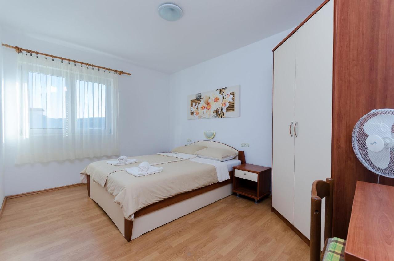 Apartments Marija P 洛帕 外观 照片